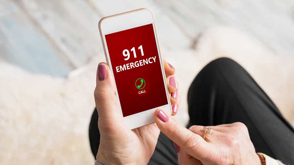 cell phone calling 911 during emergency
