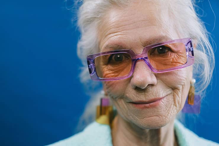 elderly-woman-in-purple-eyeglasses