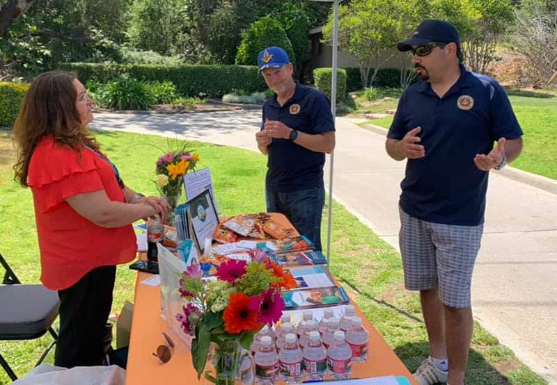 Right at Home Fallbrook sponsor table at Fallbrook Chamber Golf Tournament